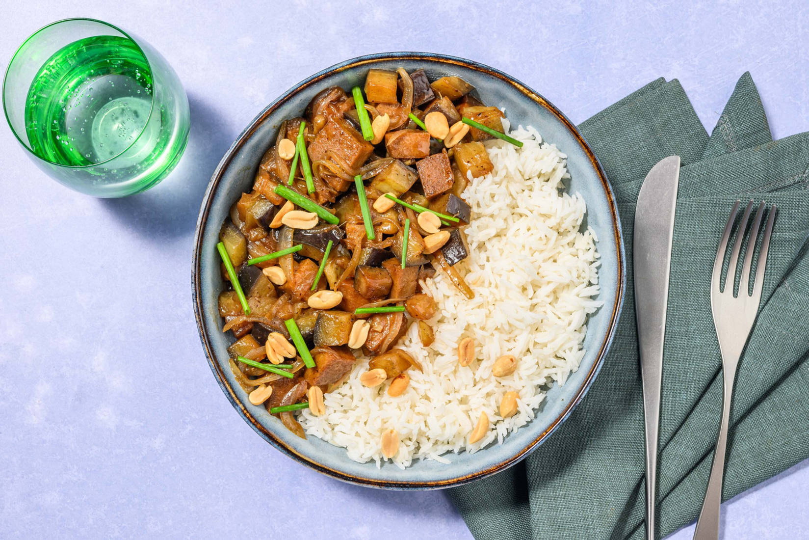 Seitan dorato e melanzane gaji namul