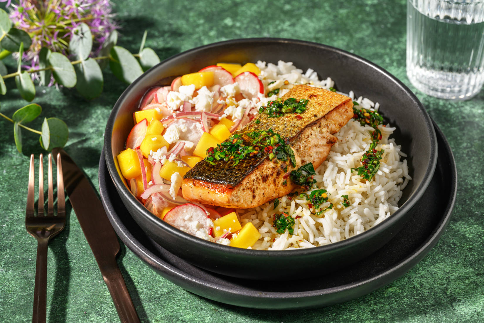 Peruansk-stekt laks og chimichurri