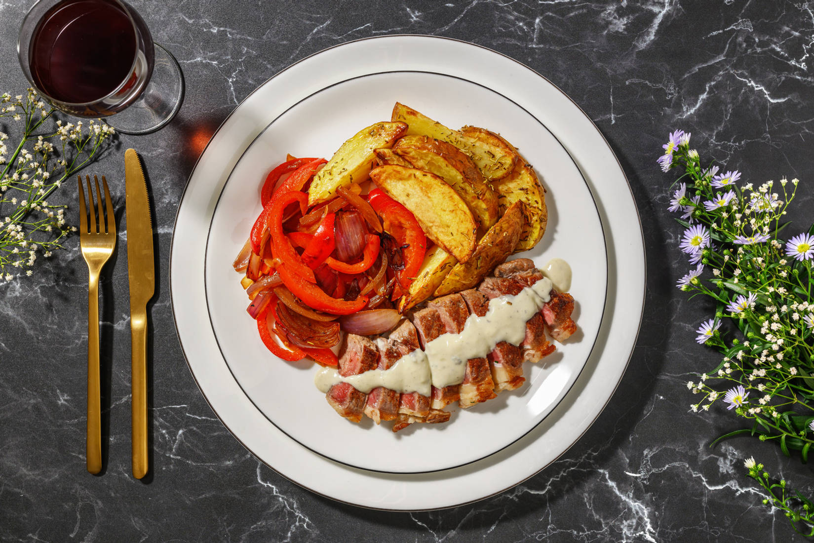 Entrecot de ternera con salsa casera de queso azul