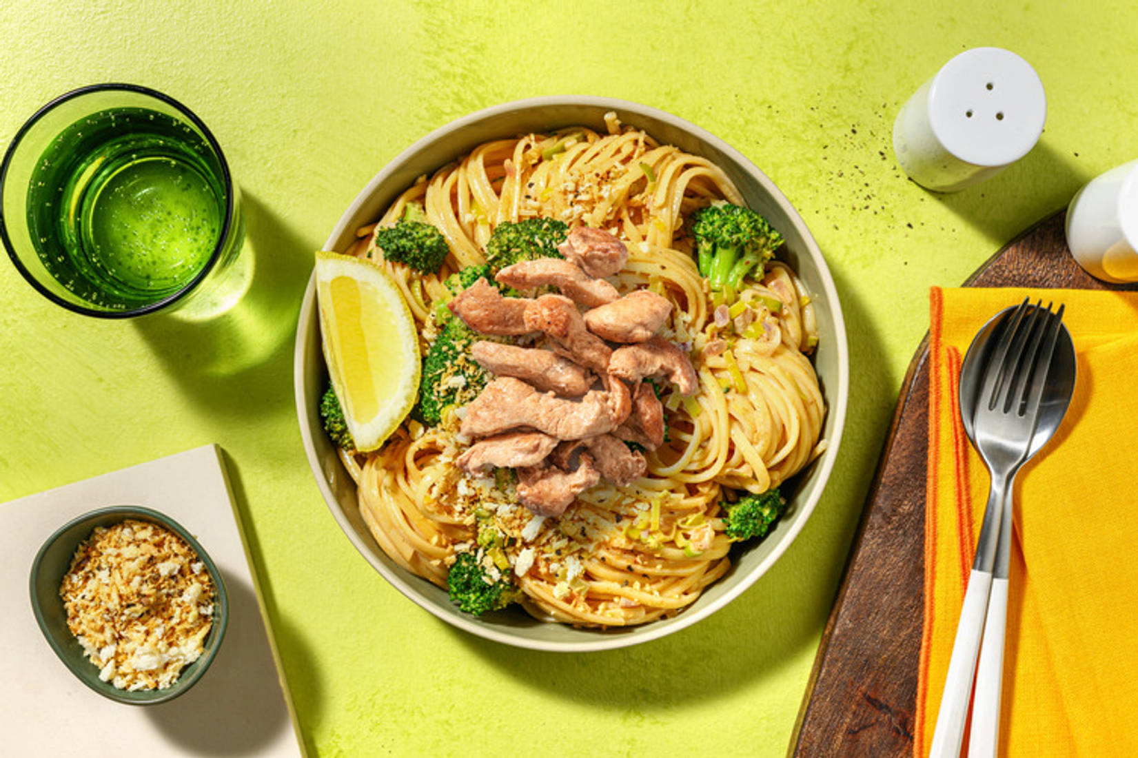 Creamy Thai Pasta mit extra Bio-Hähnchen in Kokossoße