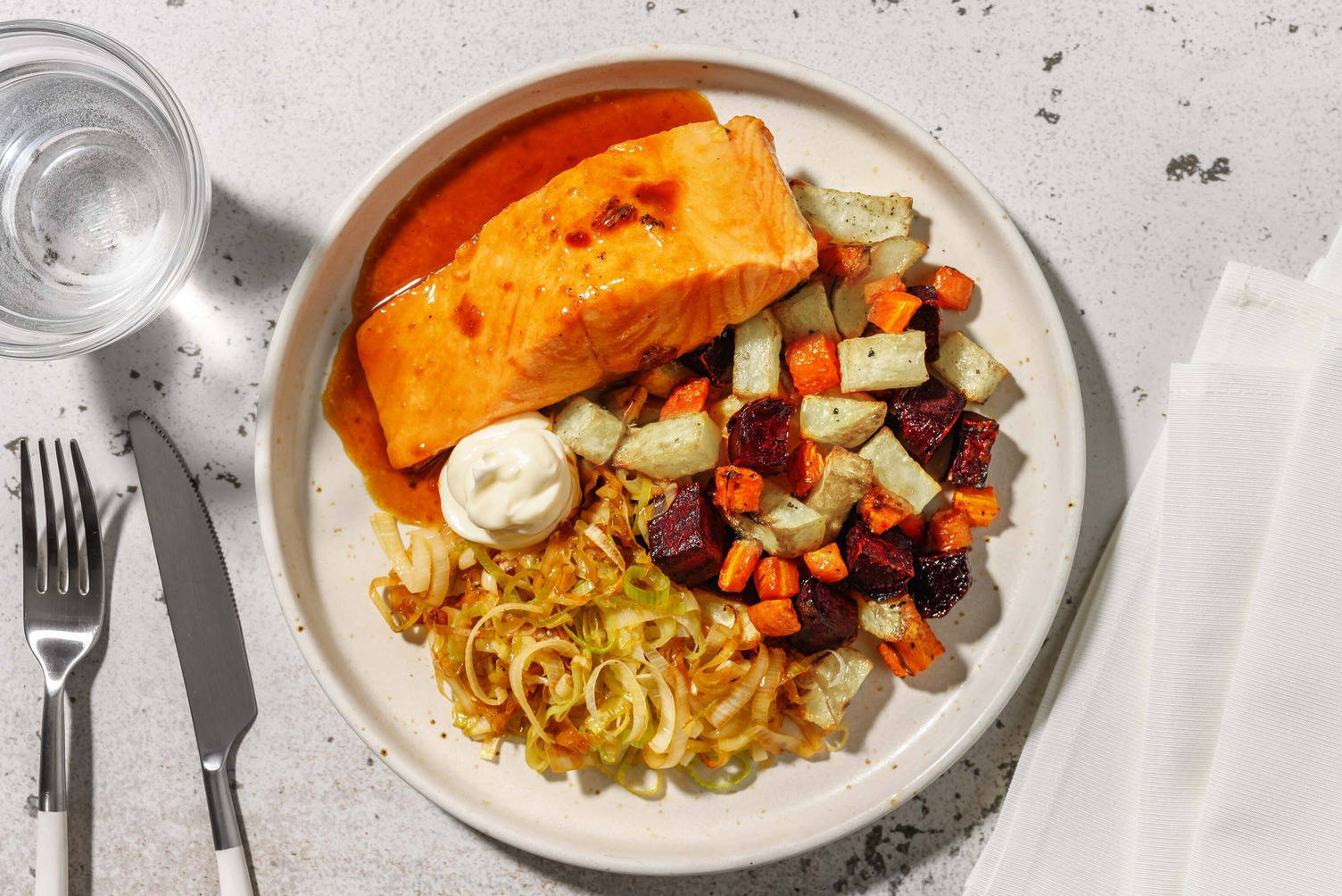 Honning- og sennepsglasert laks