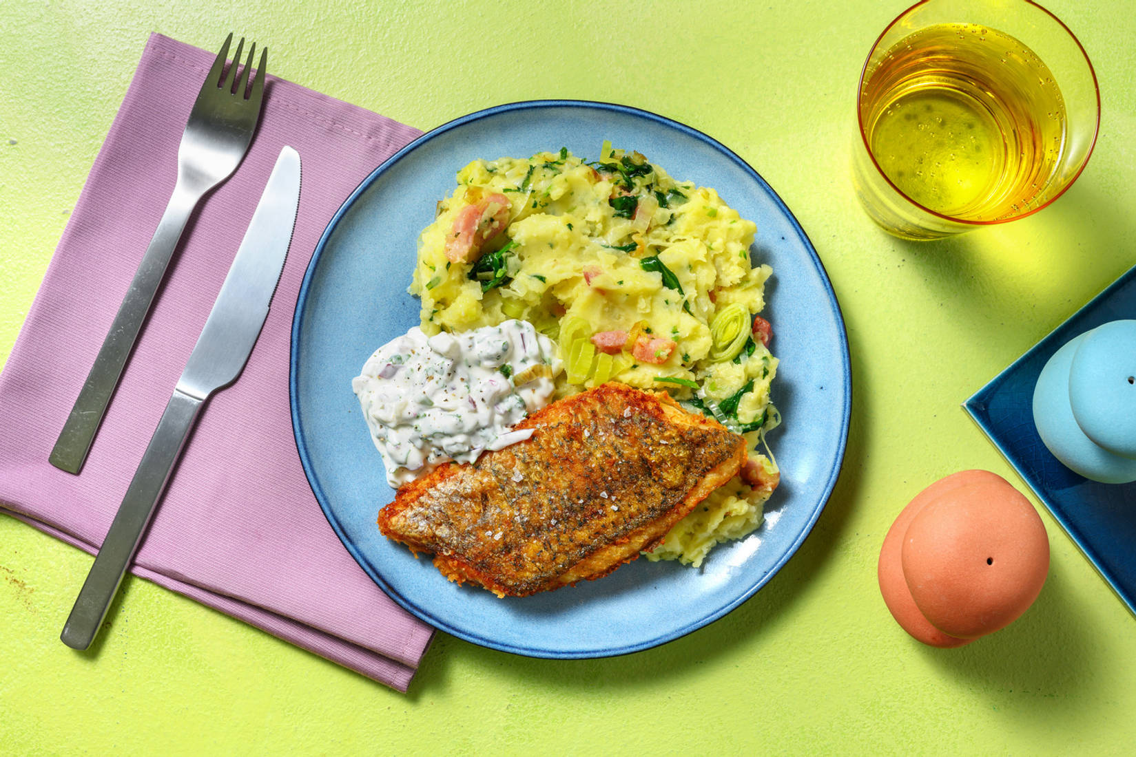 Merlu pané & son écrasé de lardons-épinards