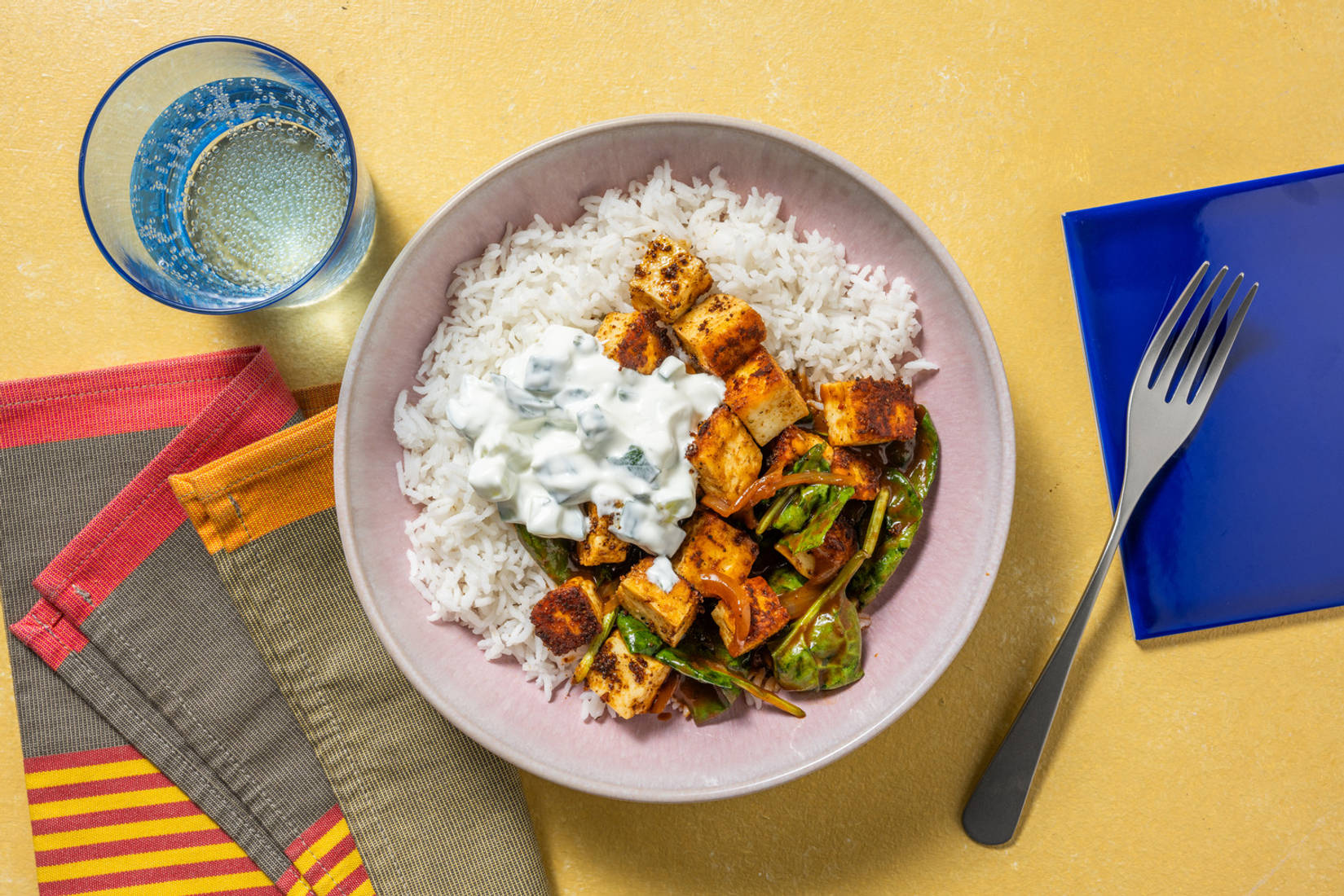 Indisk butter masala på halloumi