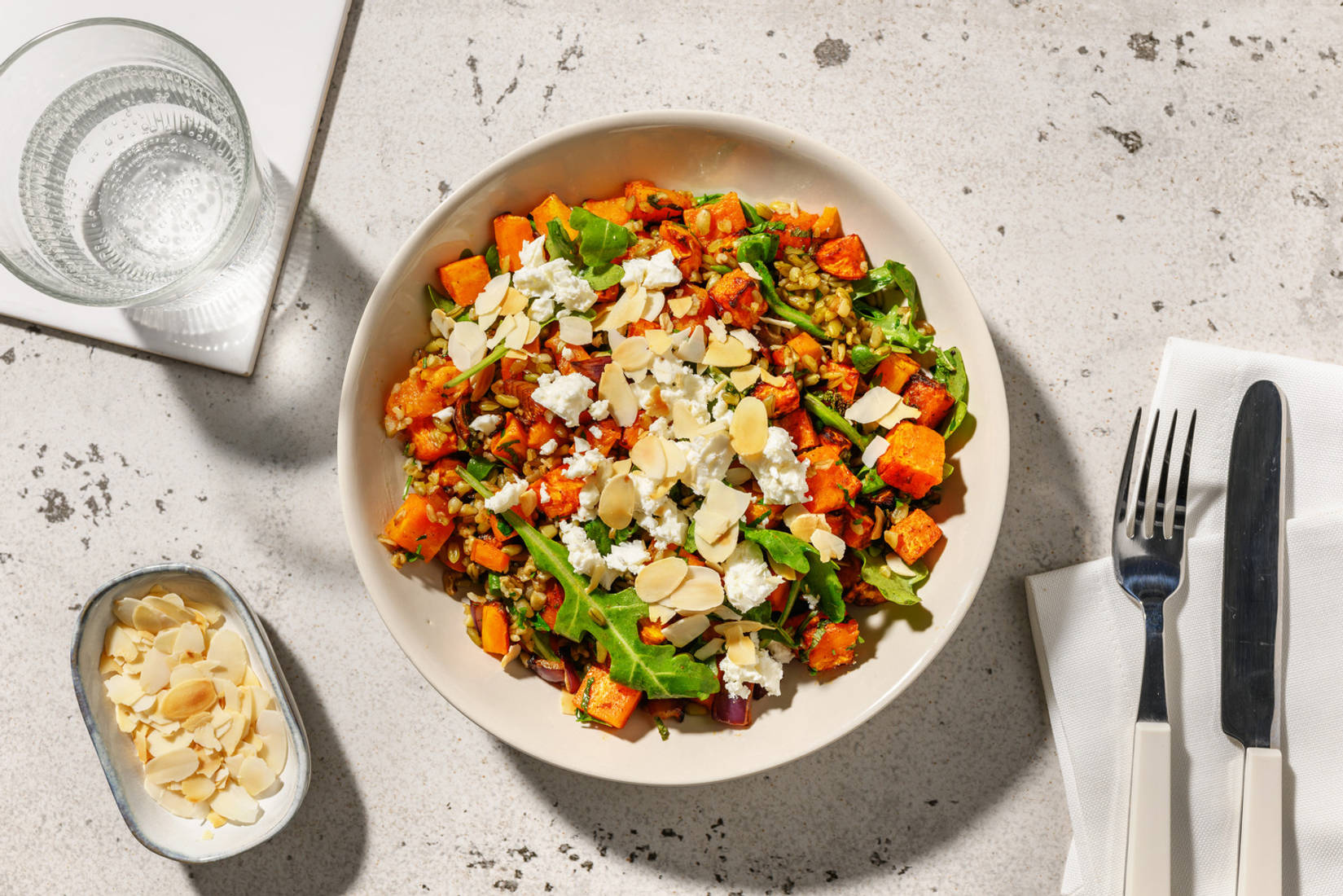 Bowl oriental : freekeh, chèvre & menthe