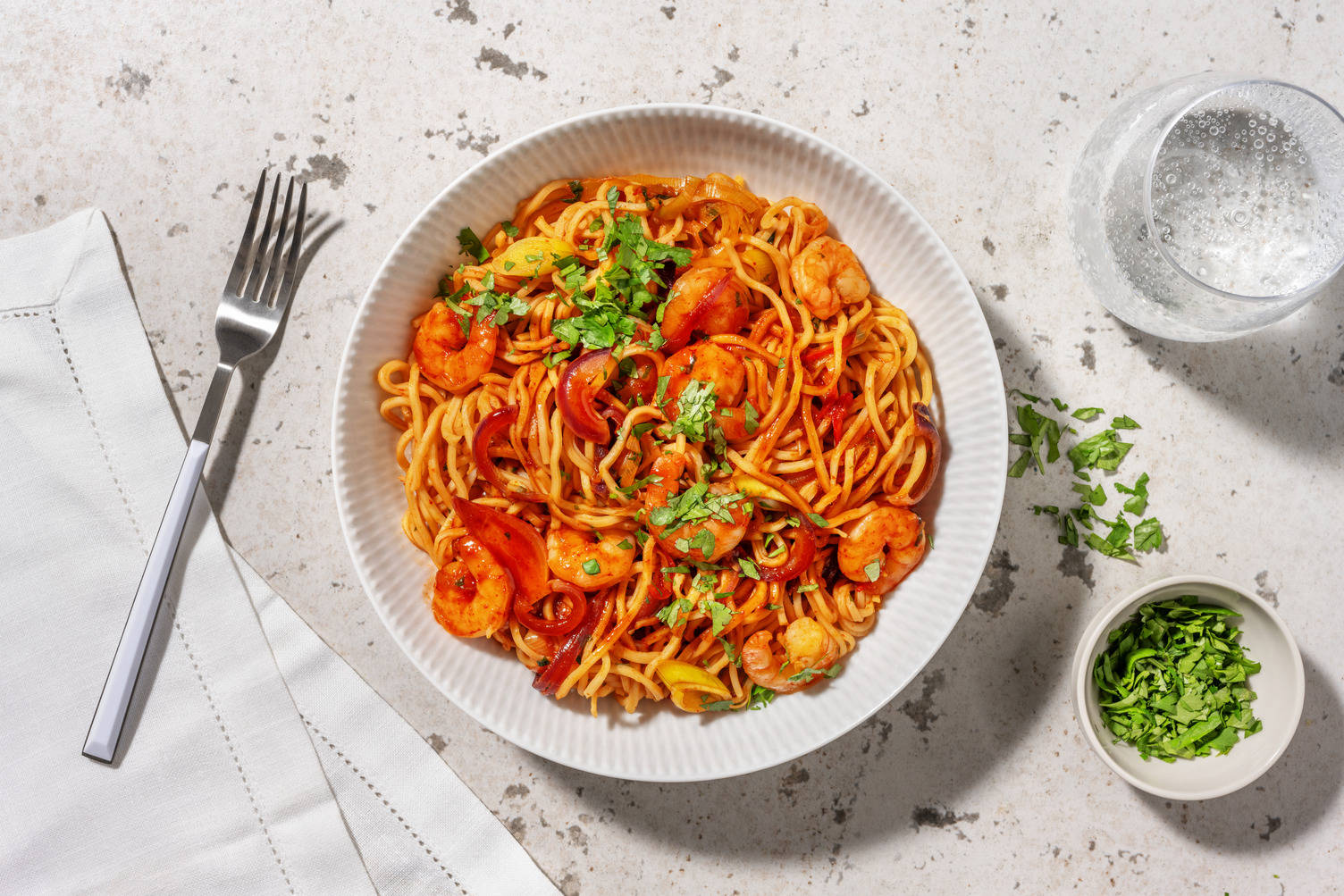 Chow mein : nouilles sautées aux crevettes