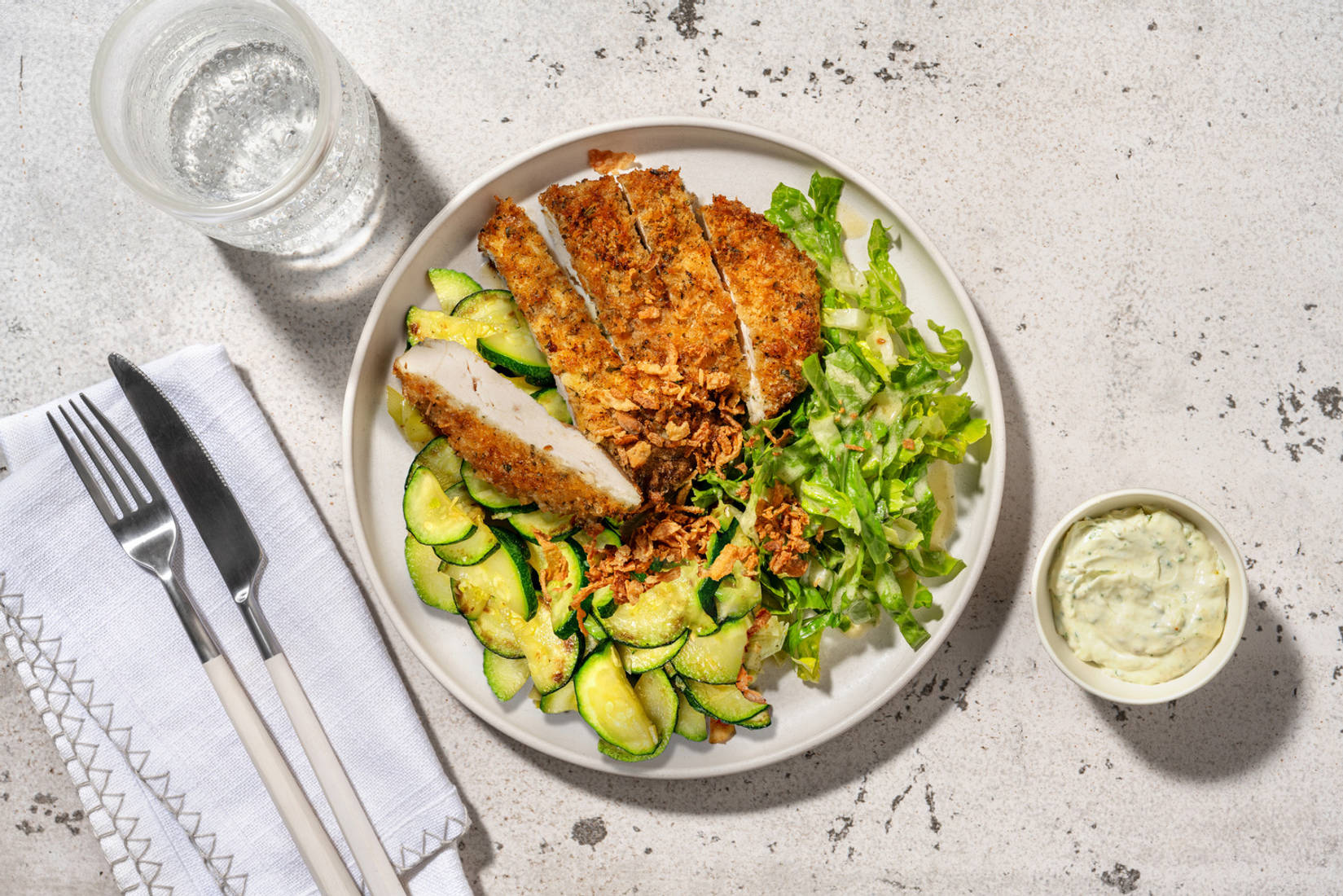 Poulet pané à la provençale & courgette