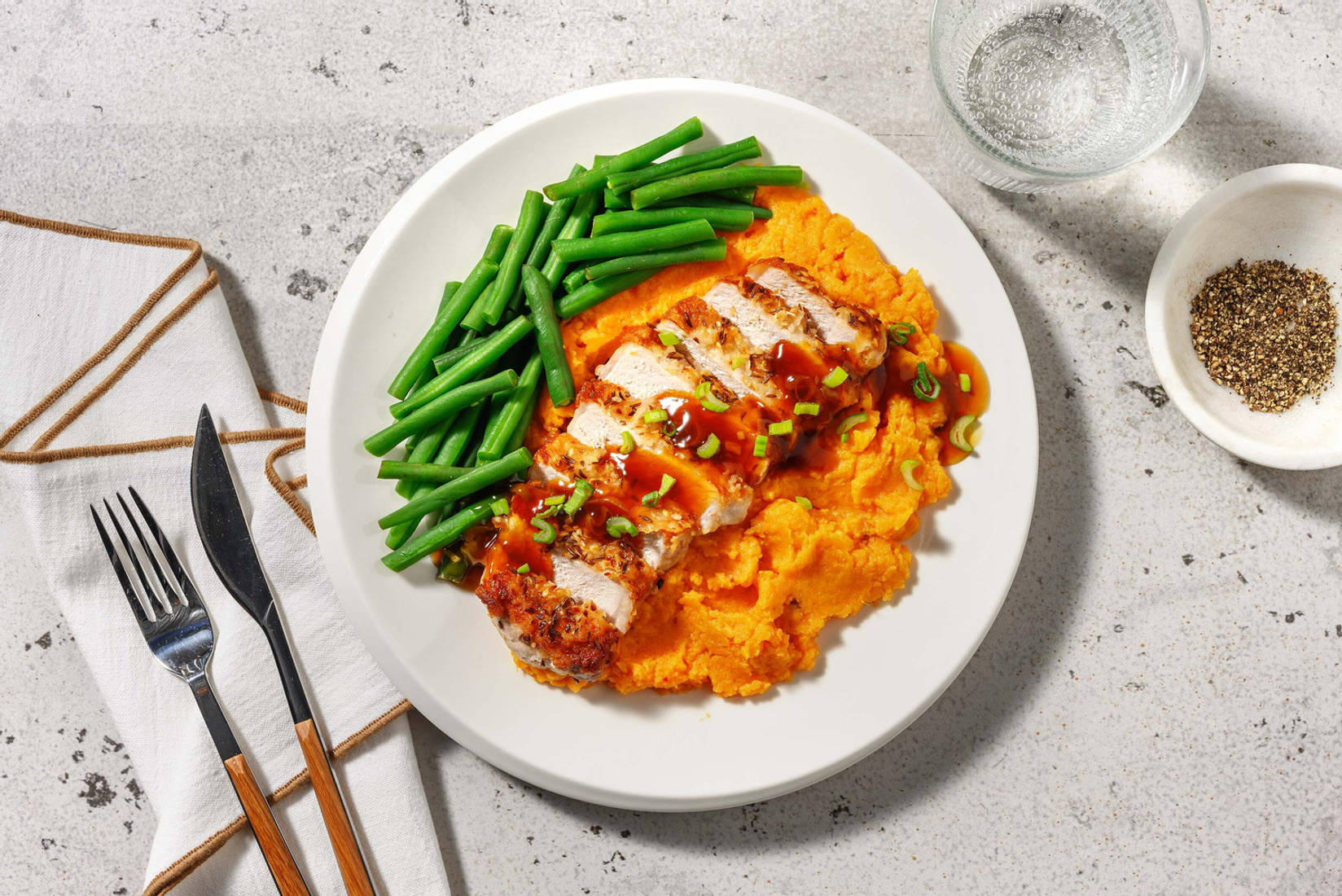 Schweinelachssteak im Sesam-Mantel