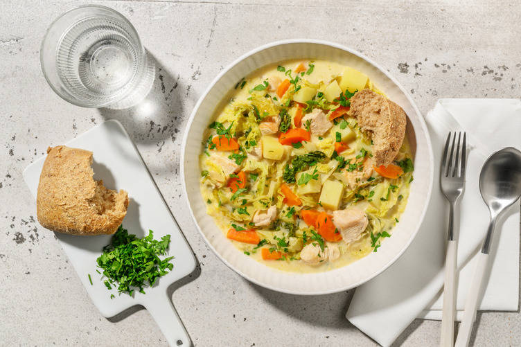 Waterzooï de poulet au chou vert & pain chaud