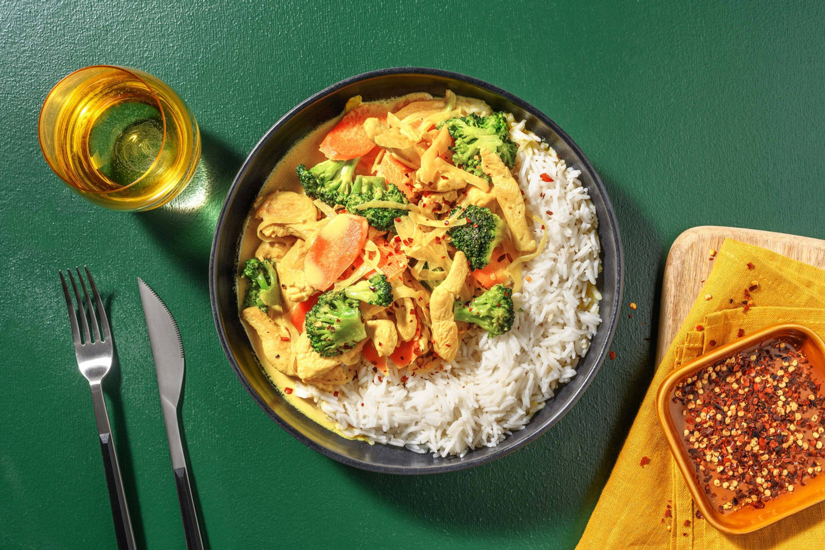 Bio-Hähnchenstreifen in sahnigem Curry