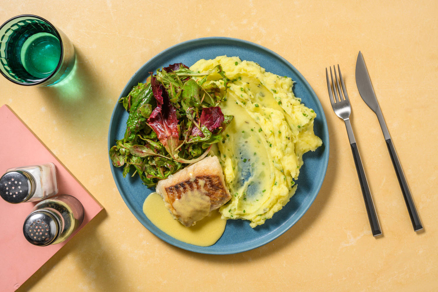 Rosmarin-Senf-Seelachs auf Schnittlauch-Stampf