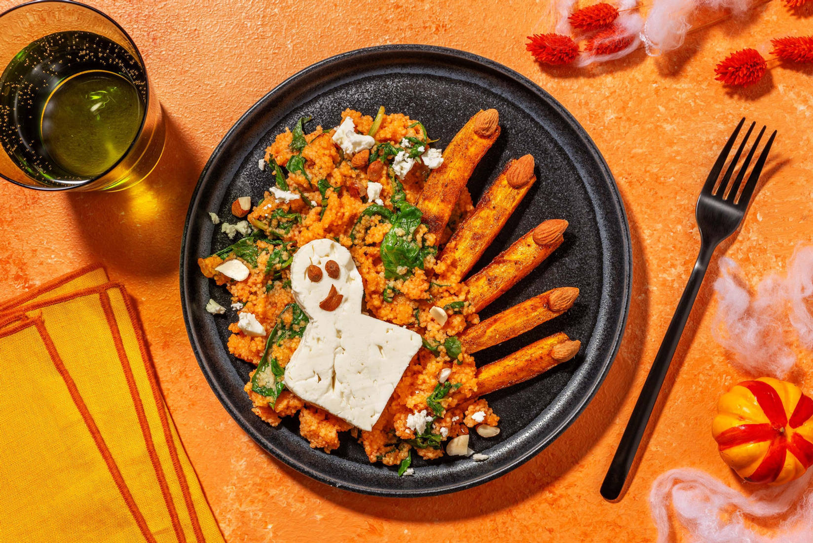 Bulgur met griezelige wortelvingers en spookachtige feta