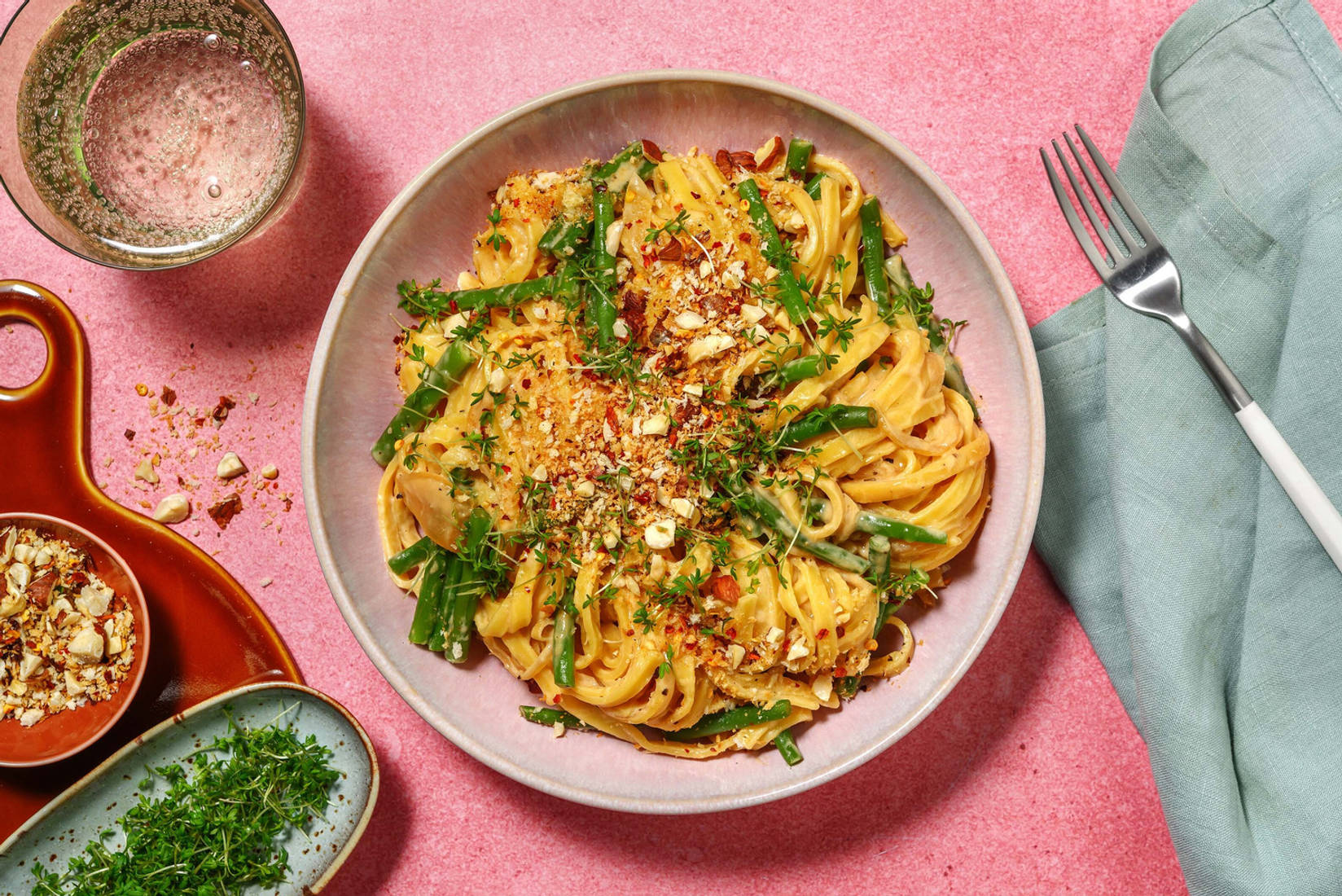 Bandnudeln mit Miso-Zwiebel-Soße