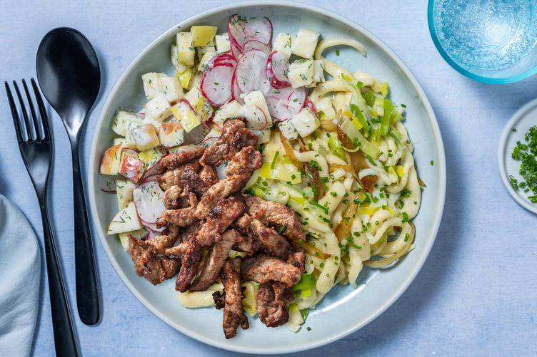 Porree-Spätzle-Pfanne mit extra Bio-Schweinefleisch
