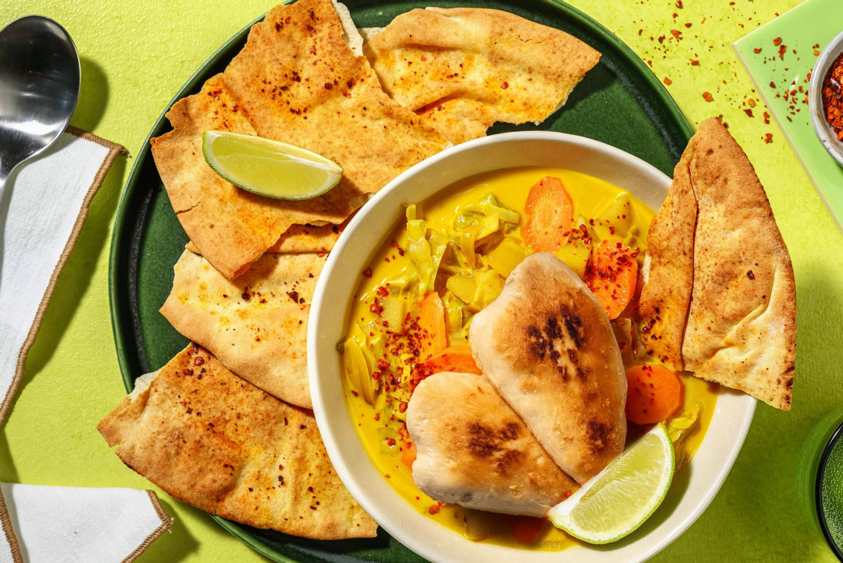 Goldenes Curry mit Spitzkohl & extra Chick-Eria-Filet