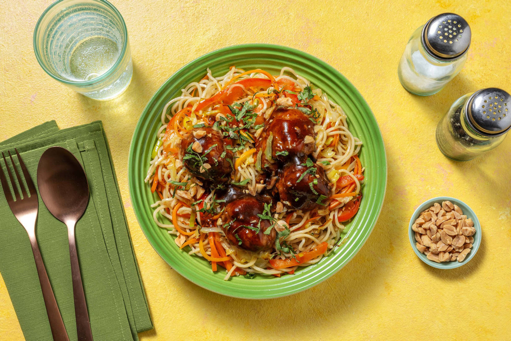 Sticky gehaktballetjes met Thais basilicum