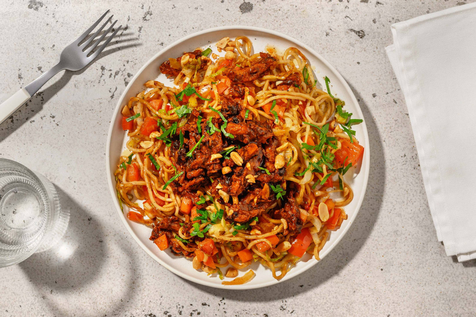 Nouilles aux émincés végétariens en sauce hoisin