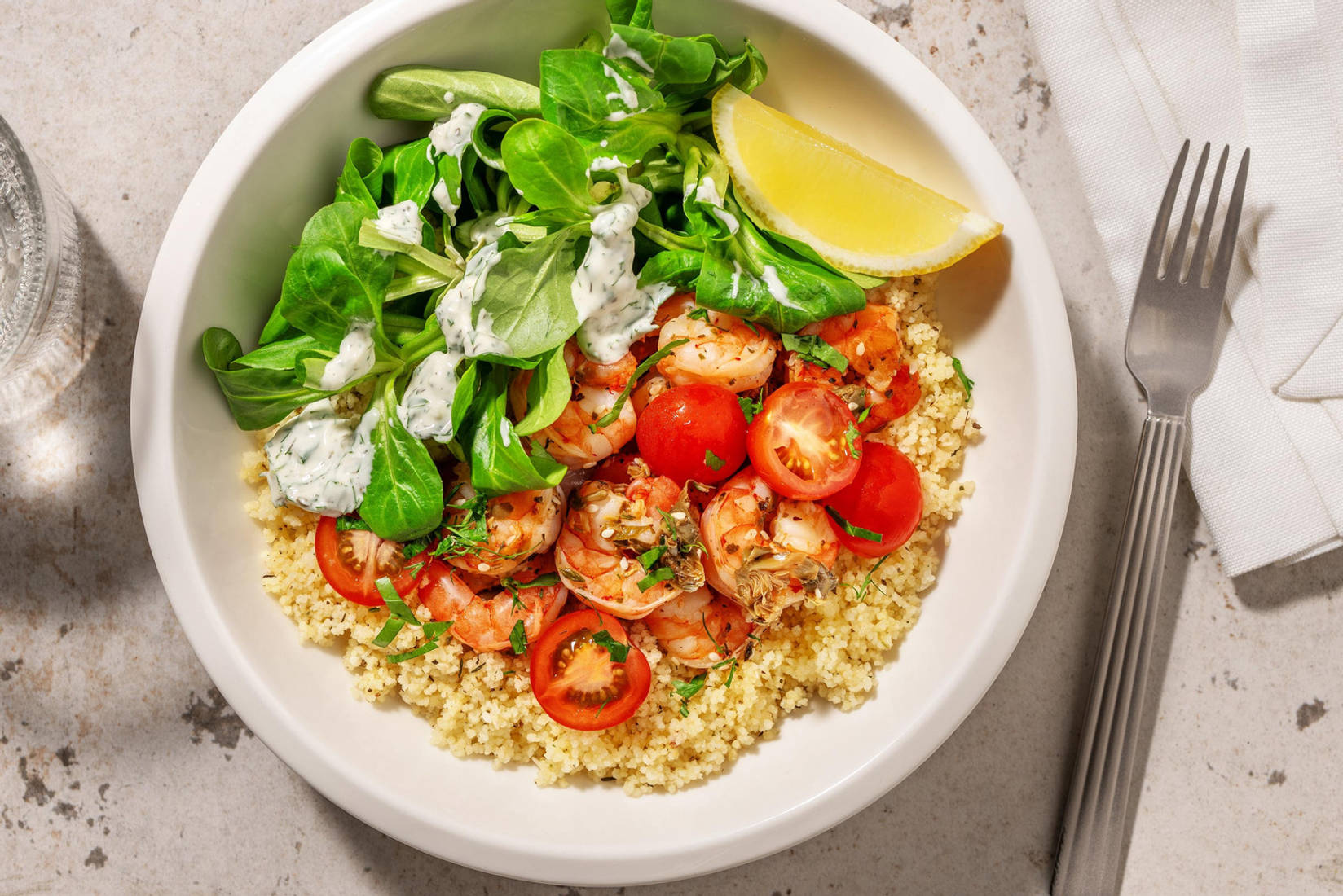 Zaatar-Garnelen mit Kapern auf Couscous