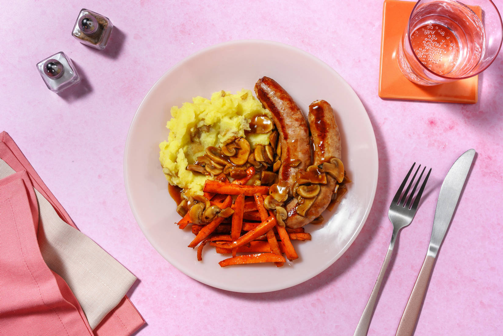 Cosy Sausages in Mushroom Sauce