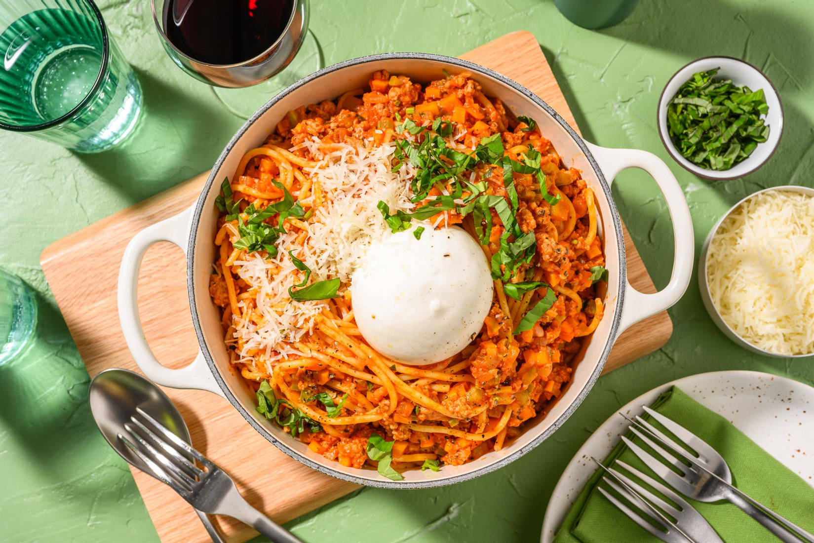 Bolognaise gourmande avec burrata et basilic