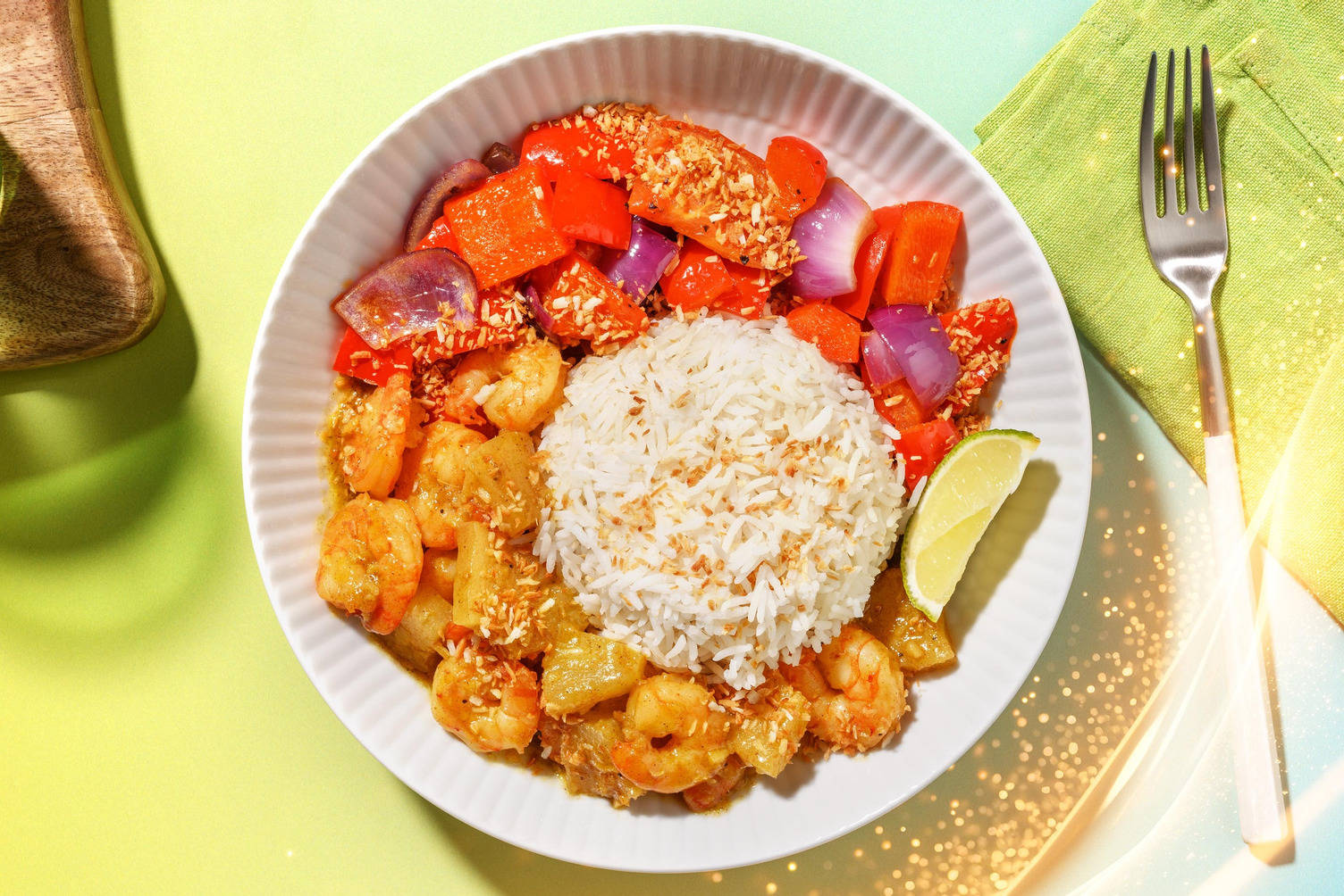 Polynesisk ananasbowl med rejer og hvidløgsris