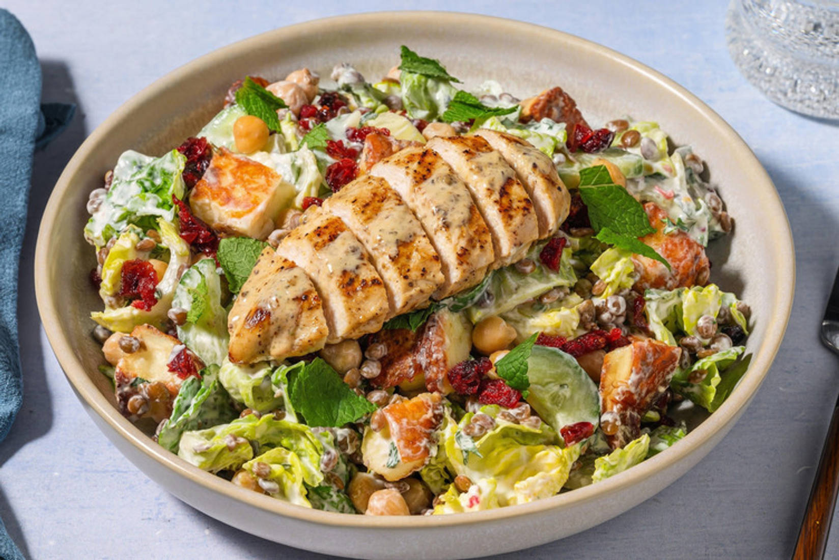 Warmer orientalischer Linsensalat & extra Bio-Hähnchen