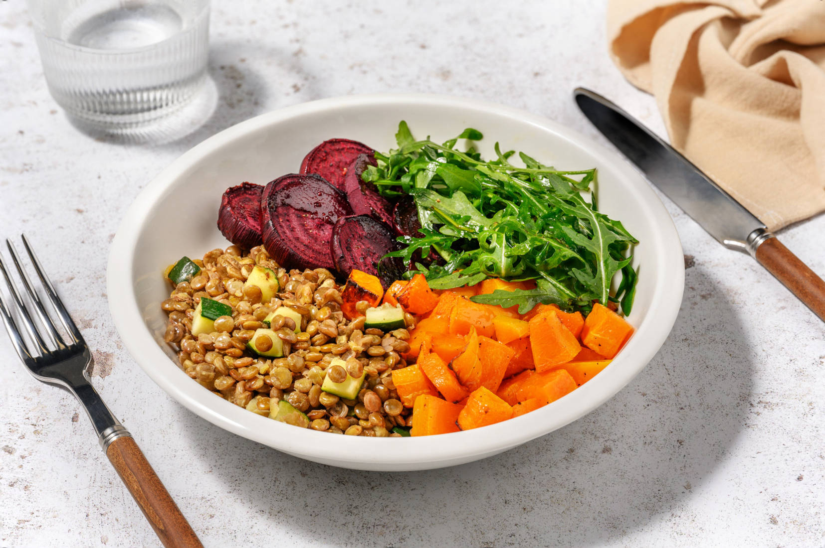 Linsesalat med rødbete og butternutgresskar