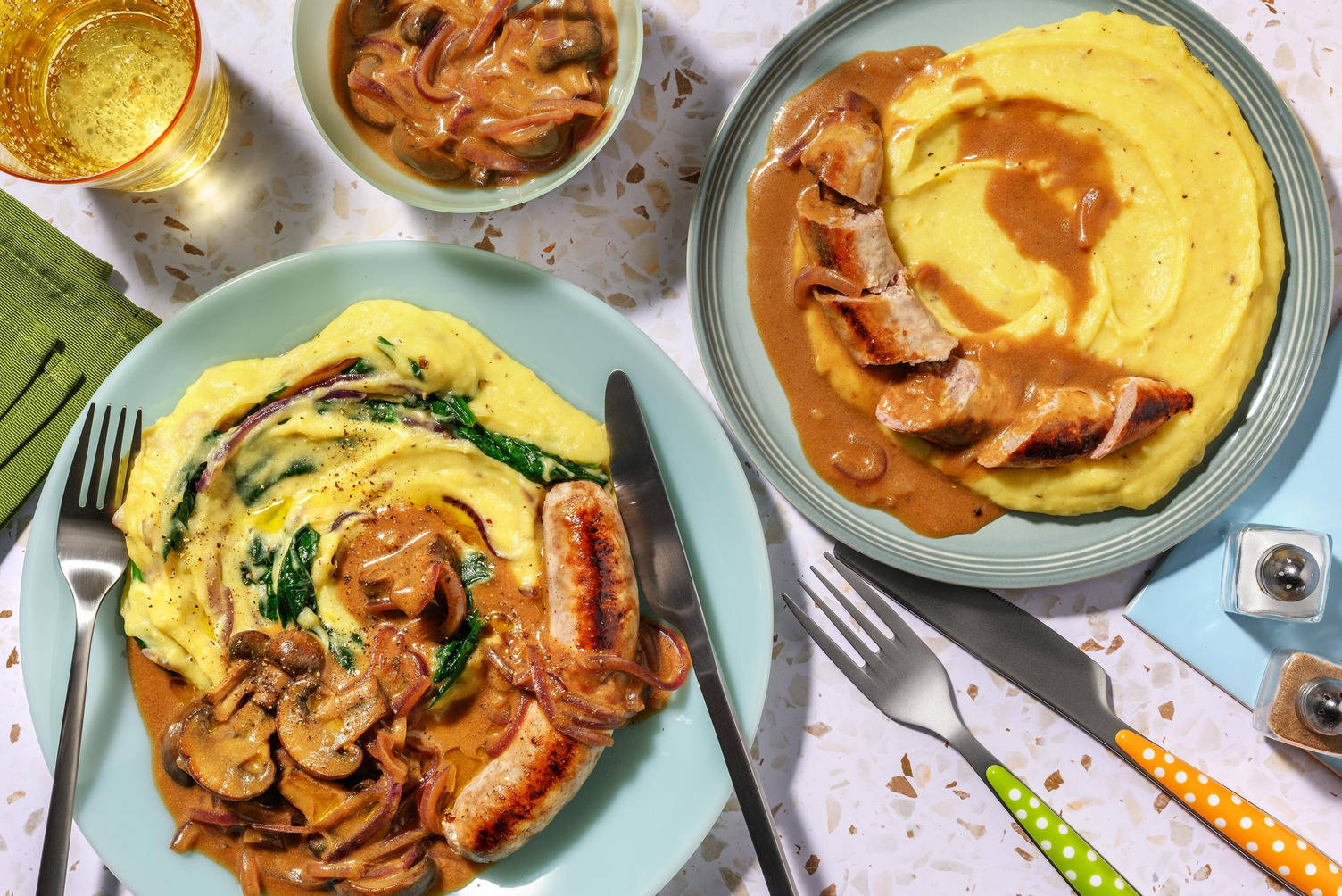 Stoemp de céleri-rave et saucisse de porc