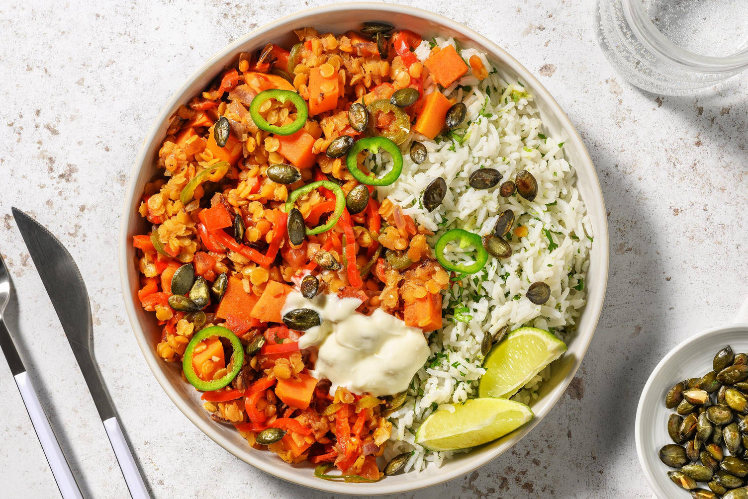 Pikante zoete-aardappelstoof met zure room