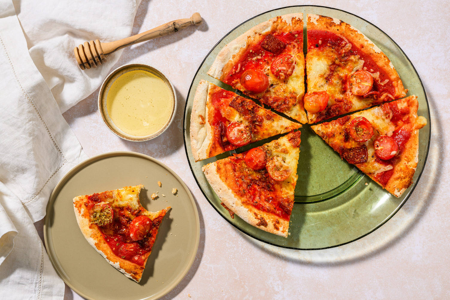 Pizza de sobrasada de Mallorca con miel