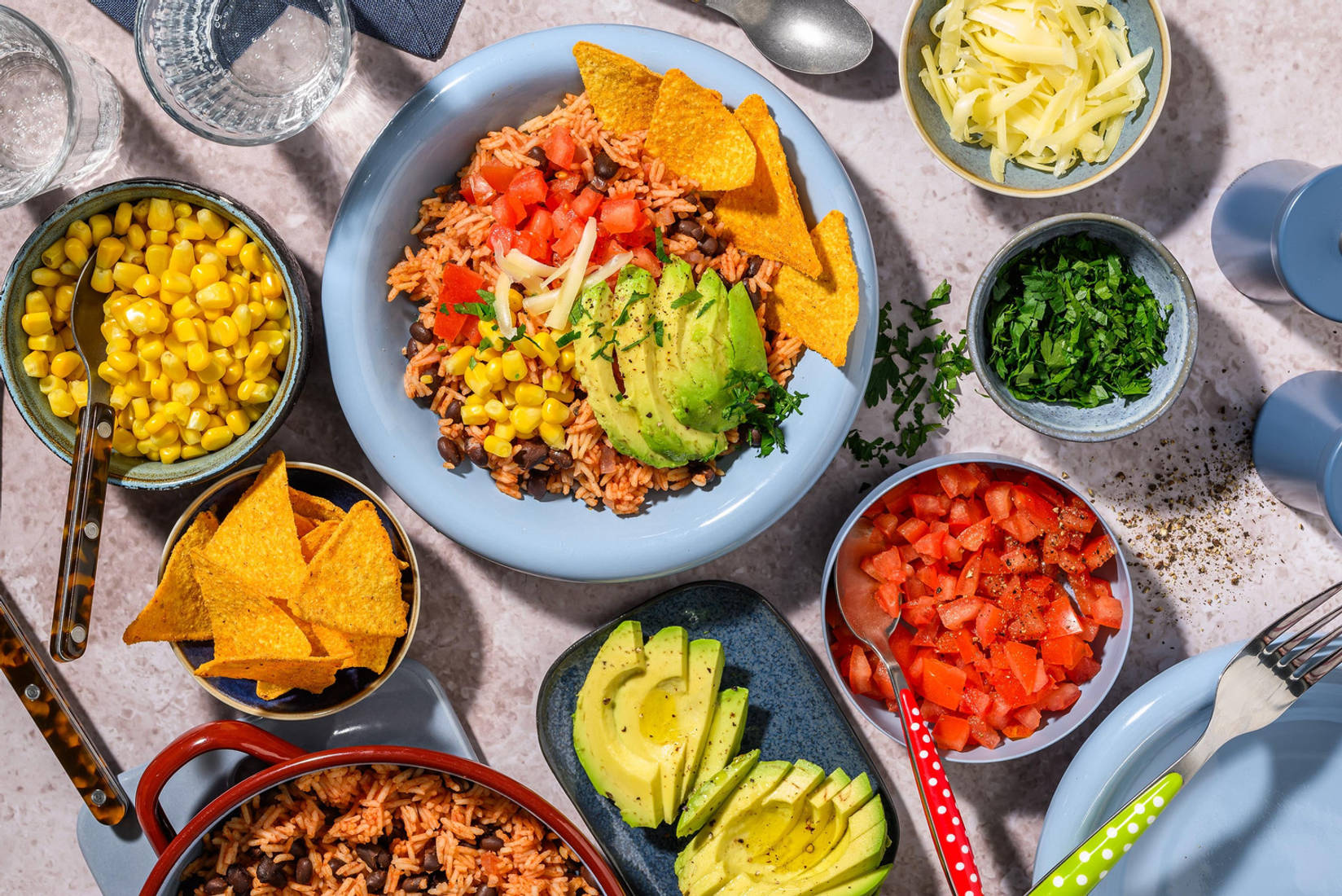 Tex-Mex familie-avond: burritobowl met tortillachips