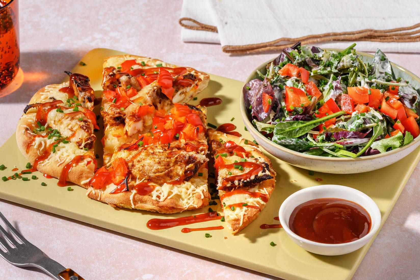 Pain plat au poulet bio BBQ au fromage