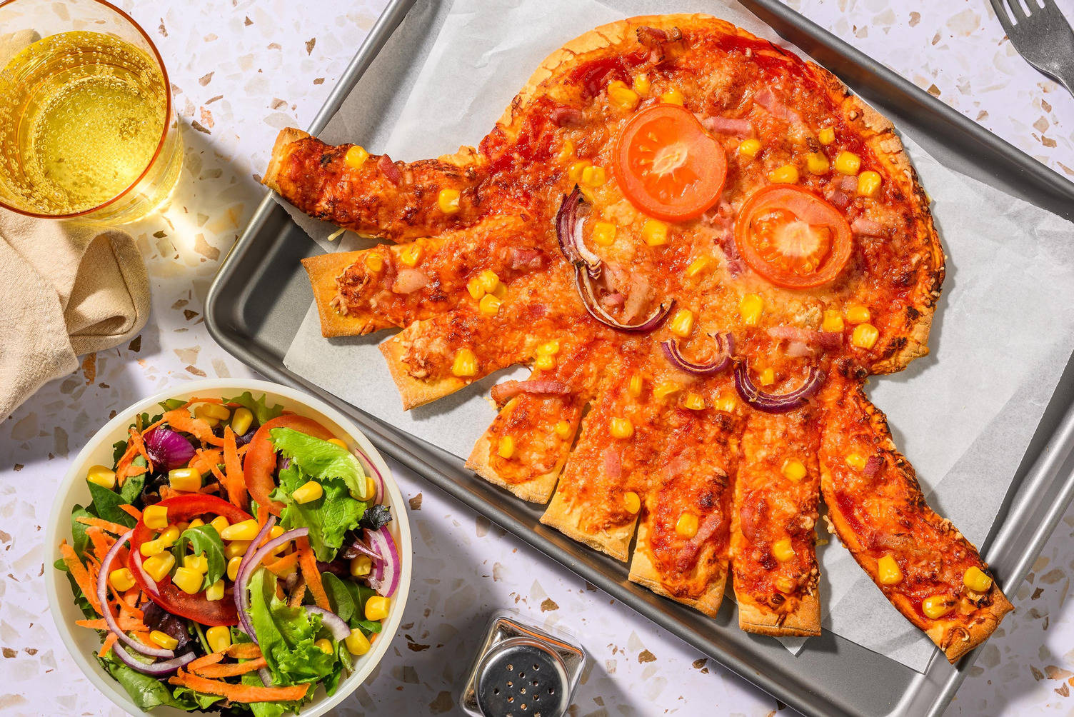 Mais- og bacon blekksprutpizza