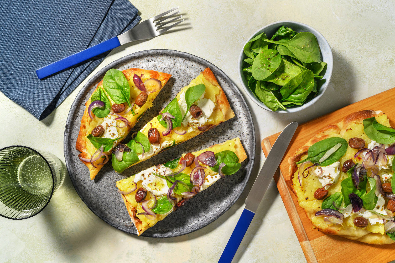 Pinsa 'buona e naturale' alla ricotta e olive