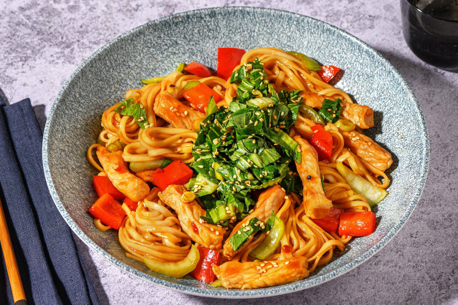 Kung fu-stekta nudlar och fläskkött