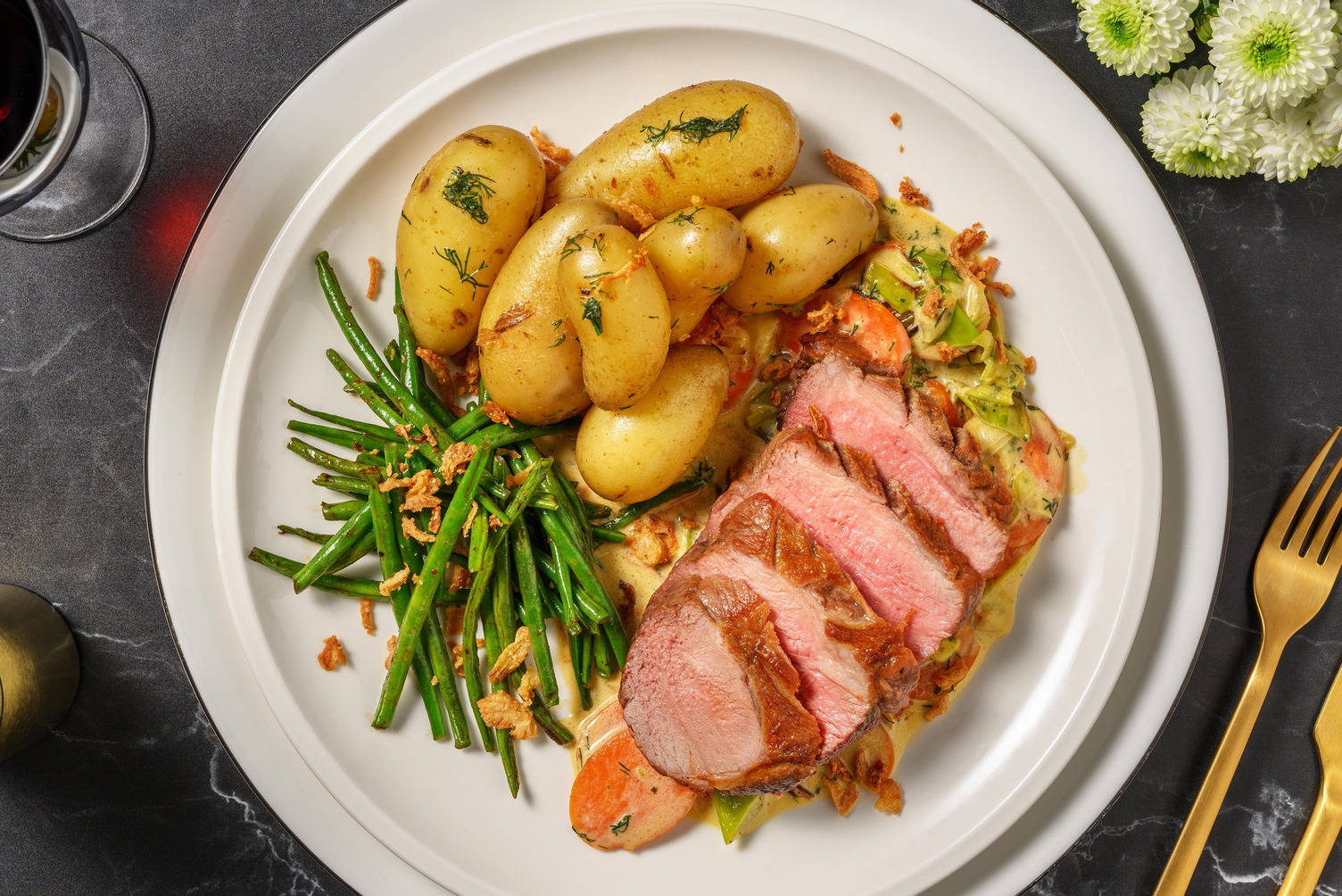 Hvidløgs- og persillebagt lammeculotte