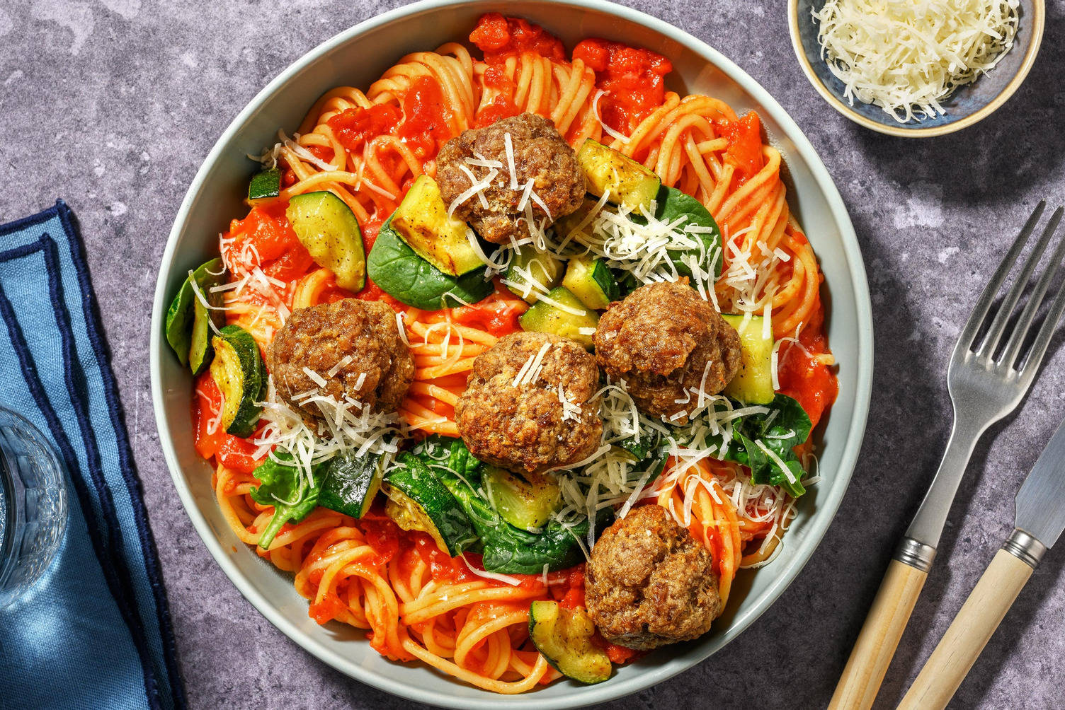 Kjøttboller og pasta | Lag din egen variant