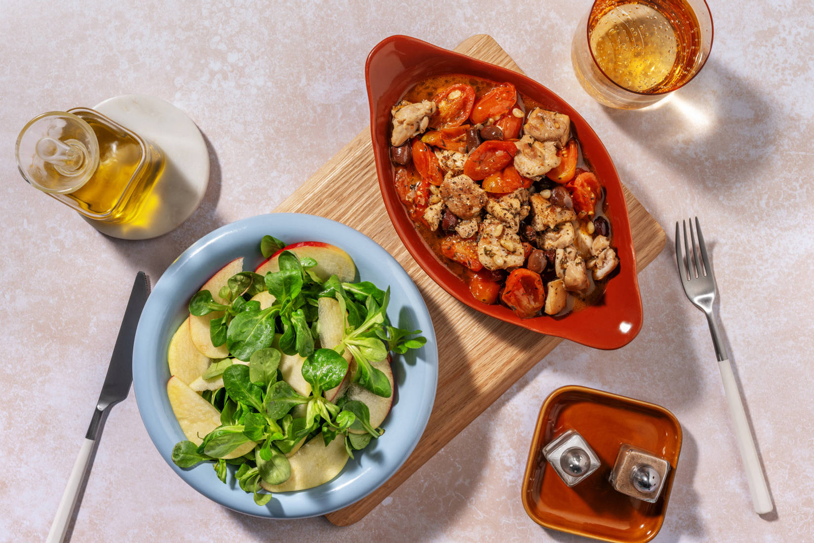 Spezzatino di pollo alle olive e pinoli