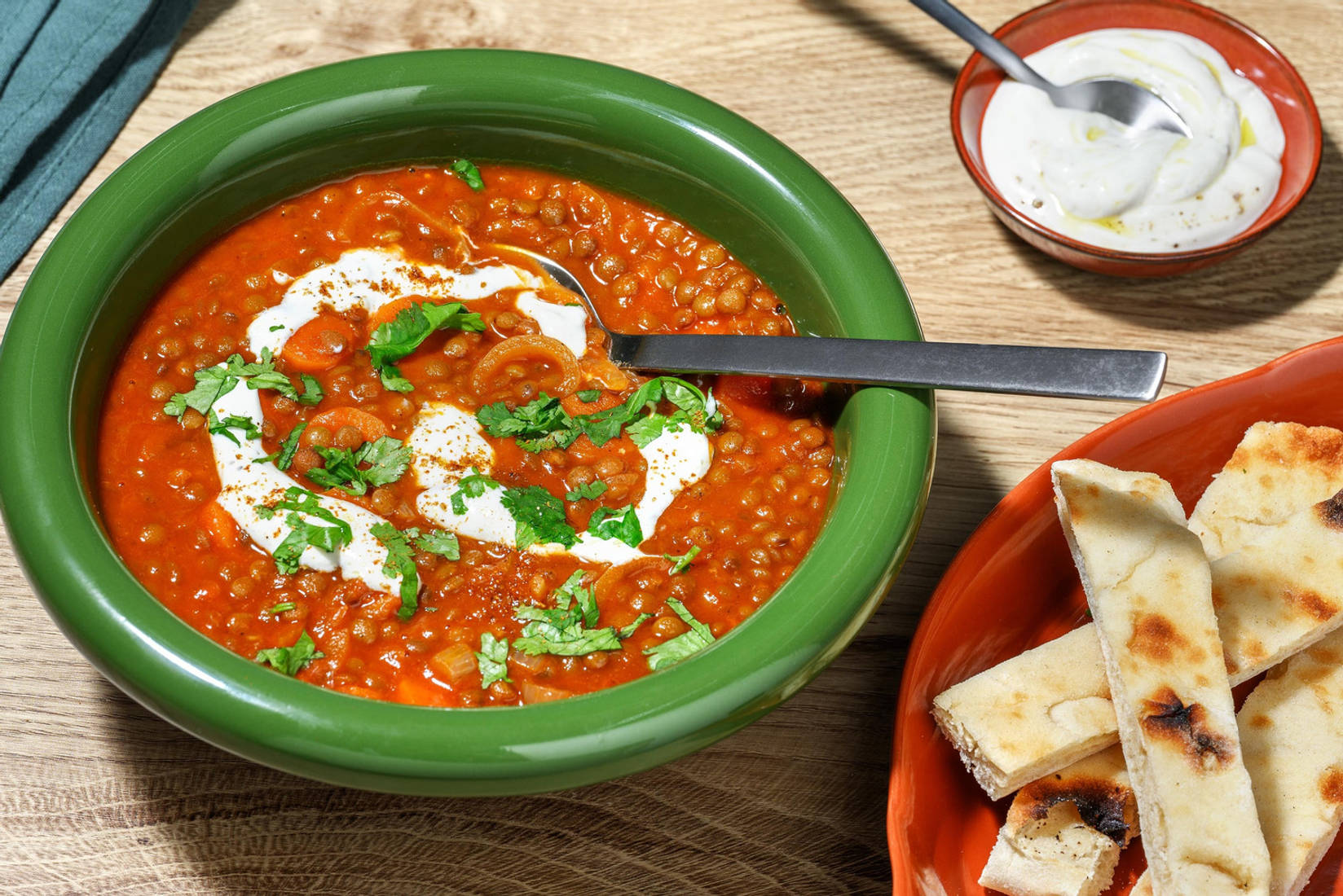 Zuppa d'Oriente alle lenticchie e yogurt