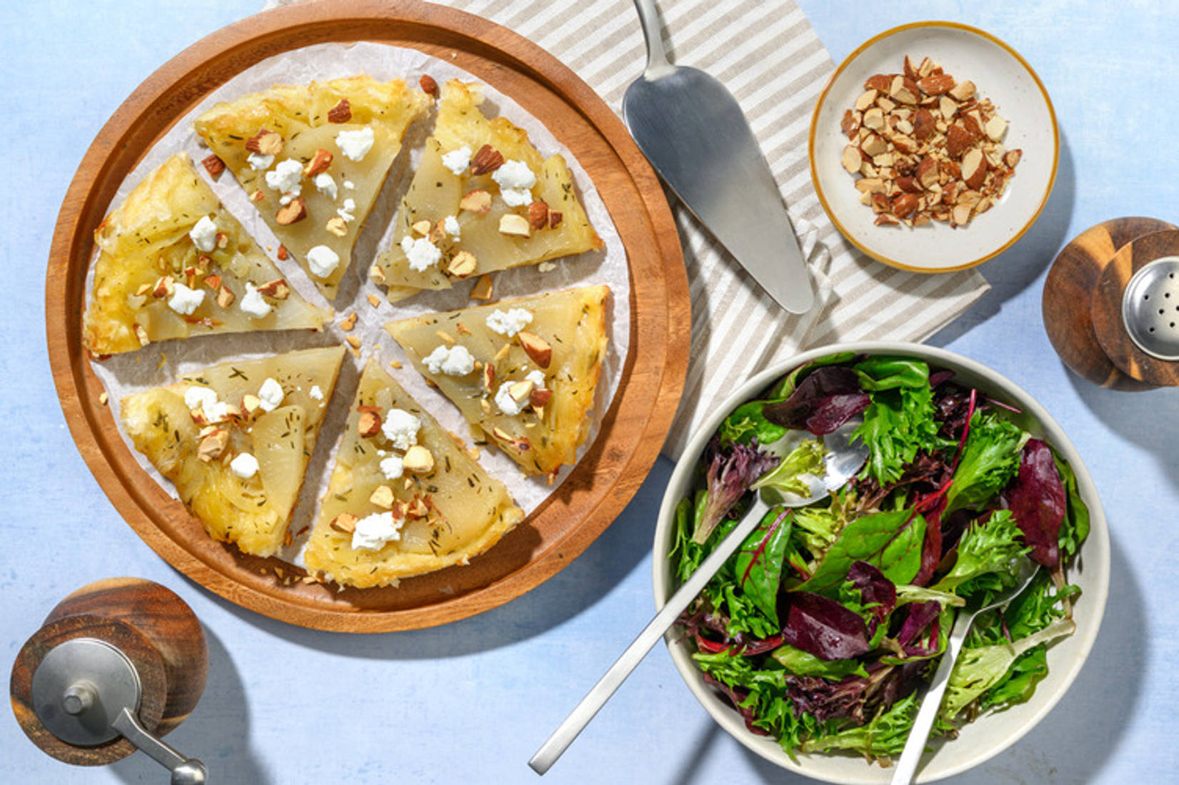 Tarte au navet, thym & chèvre façon tatin