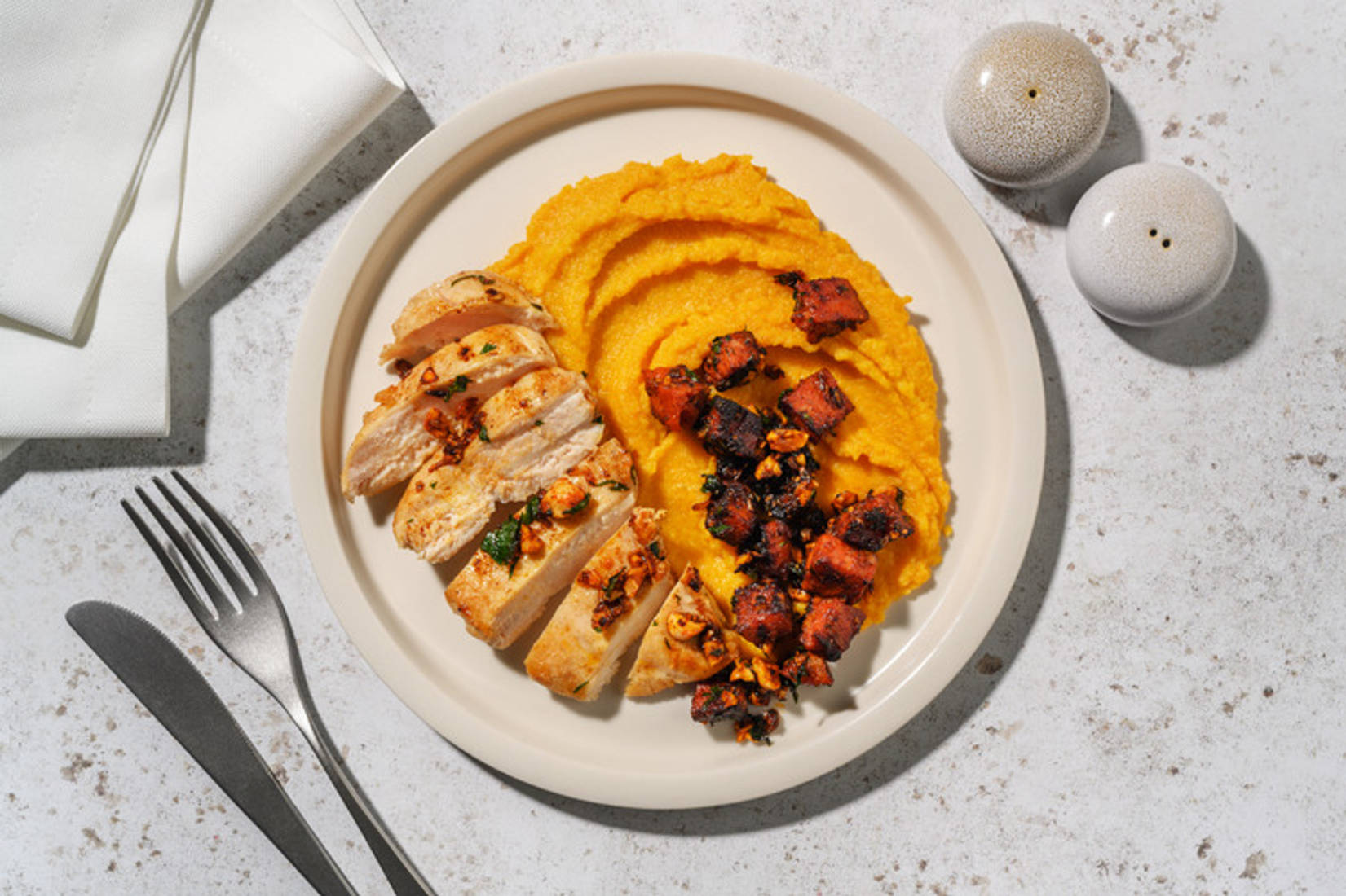 Bio-Hähnchen mit Karotte-Sellerie-Pürree