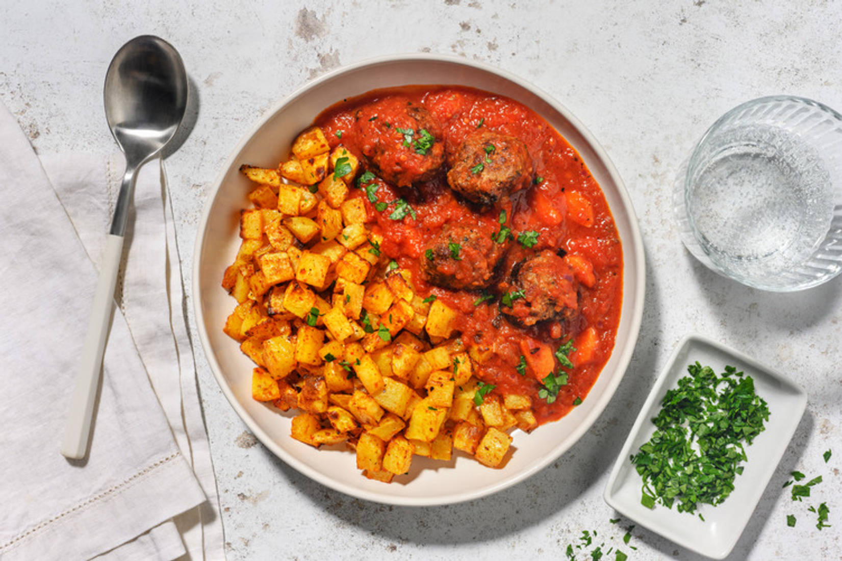 Boulettes de bœuf, harissa & pommes de terre