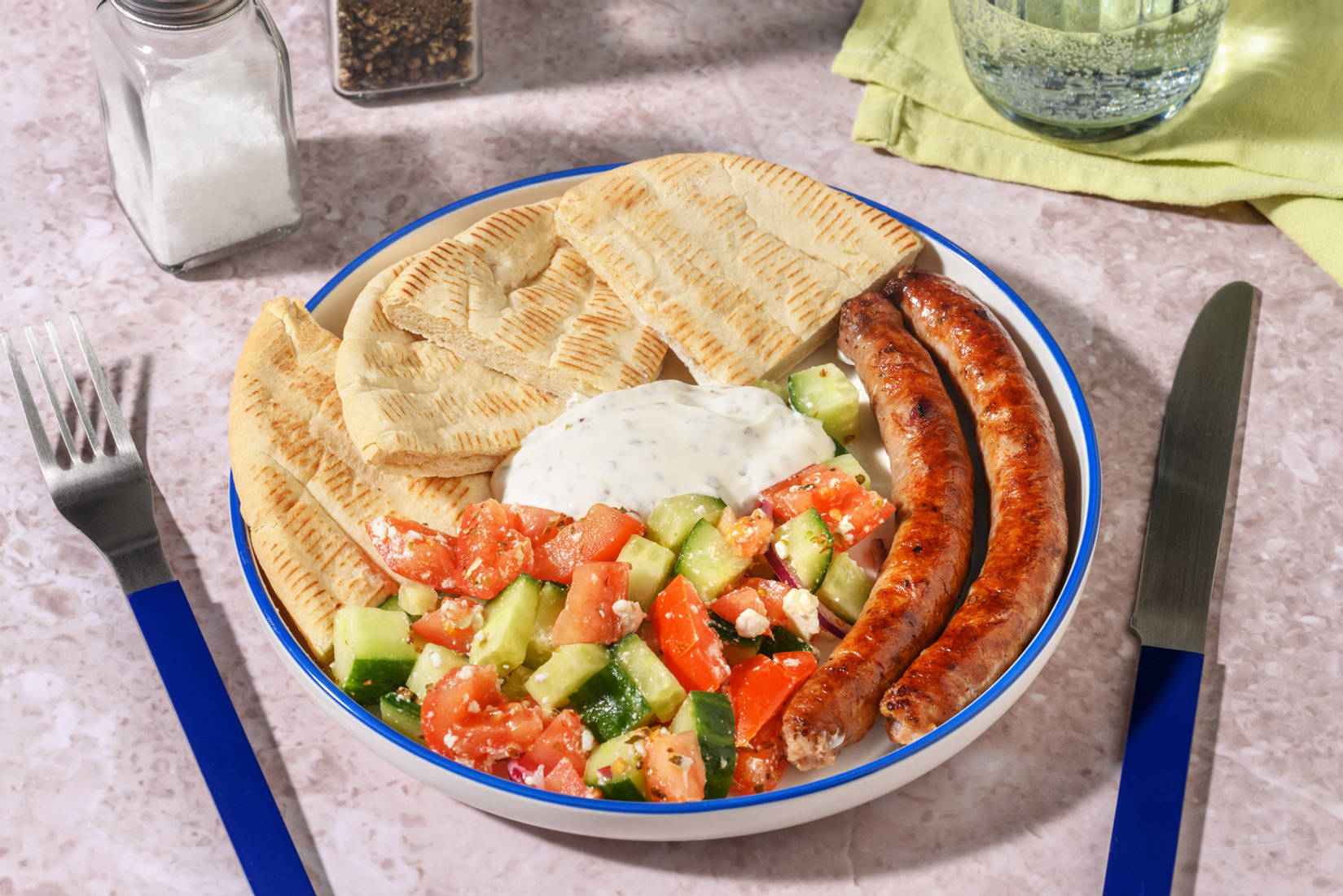 La Grecque : chipos, pita & labneh express