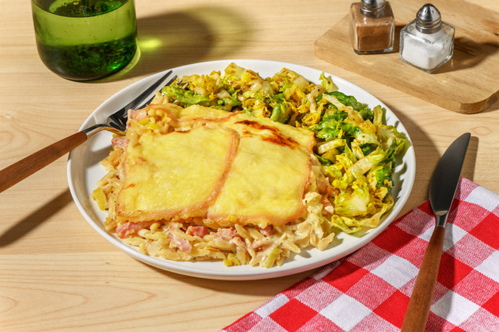 Gratin savoyard : raclette, lardons & orzo