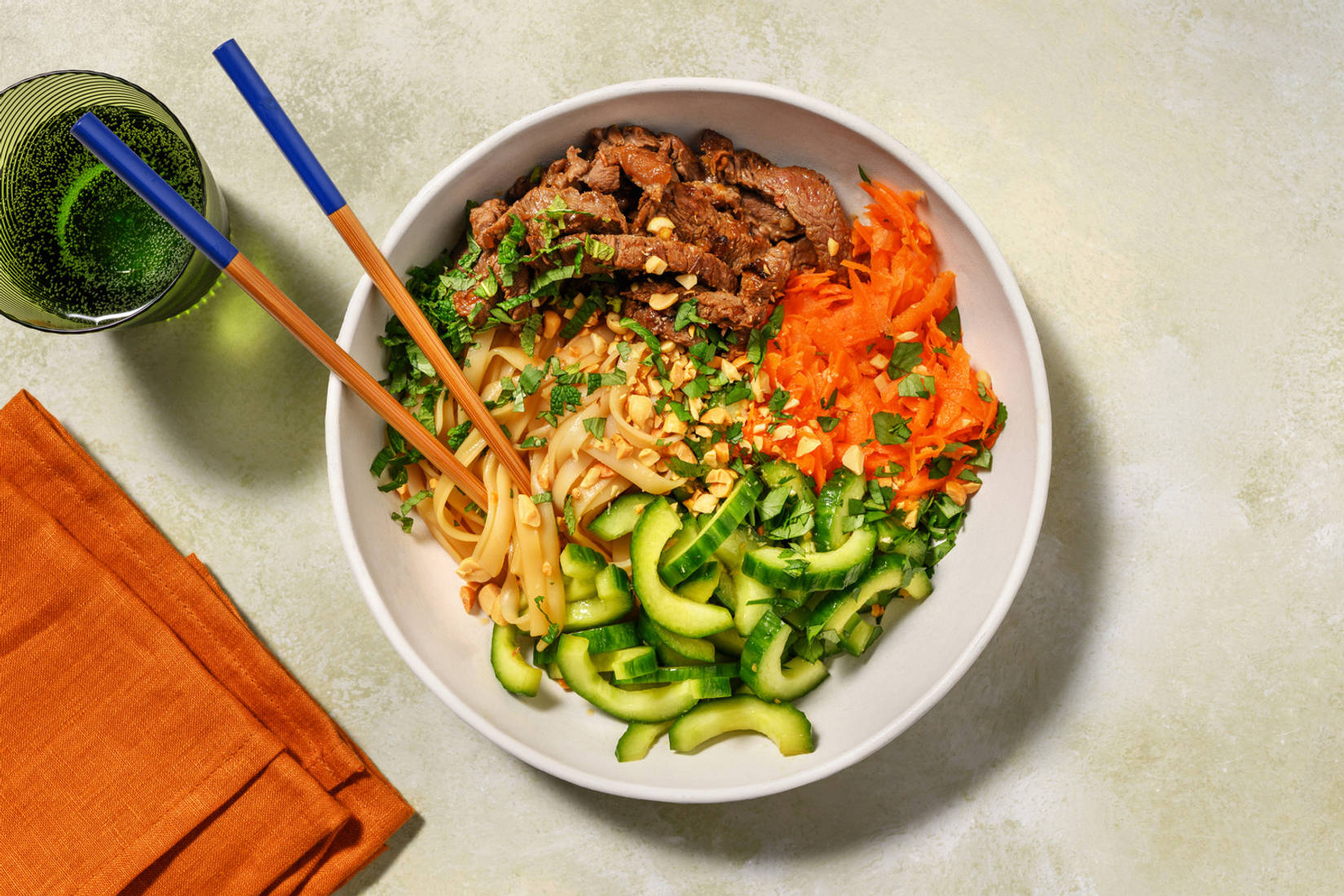 Bo bun vietnamien au bœuf sauté