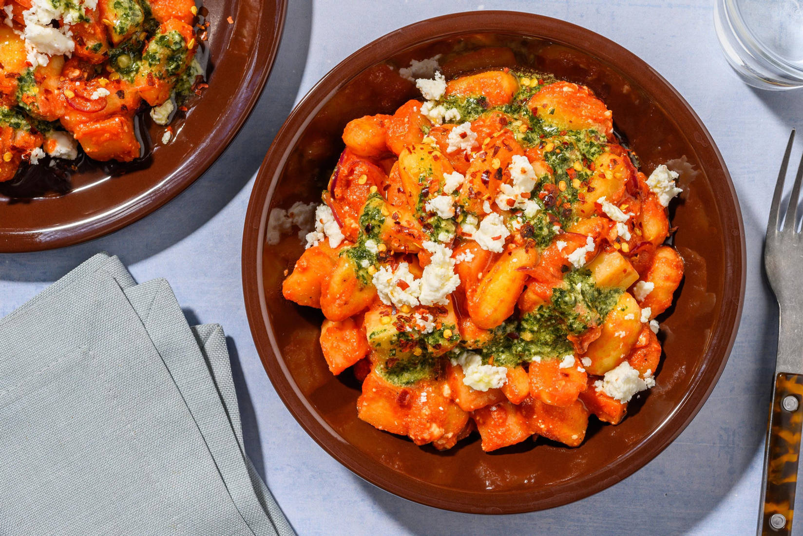 Gnocchi in Hirtenkäse-Tomatensoße