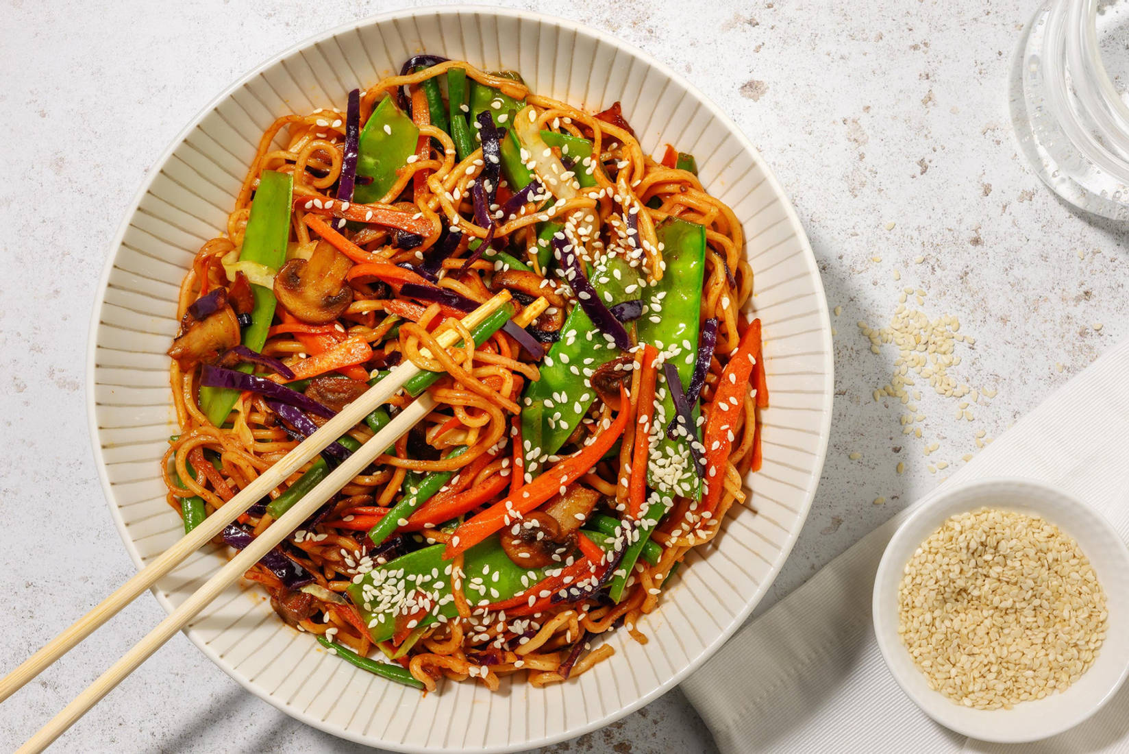 Super Quick Sesame Gochujang Veggie Noodles