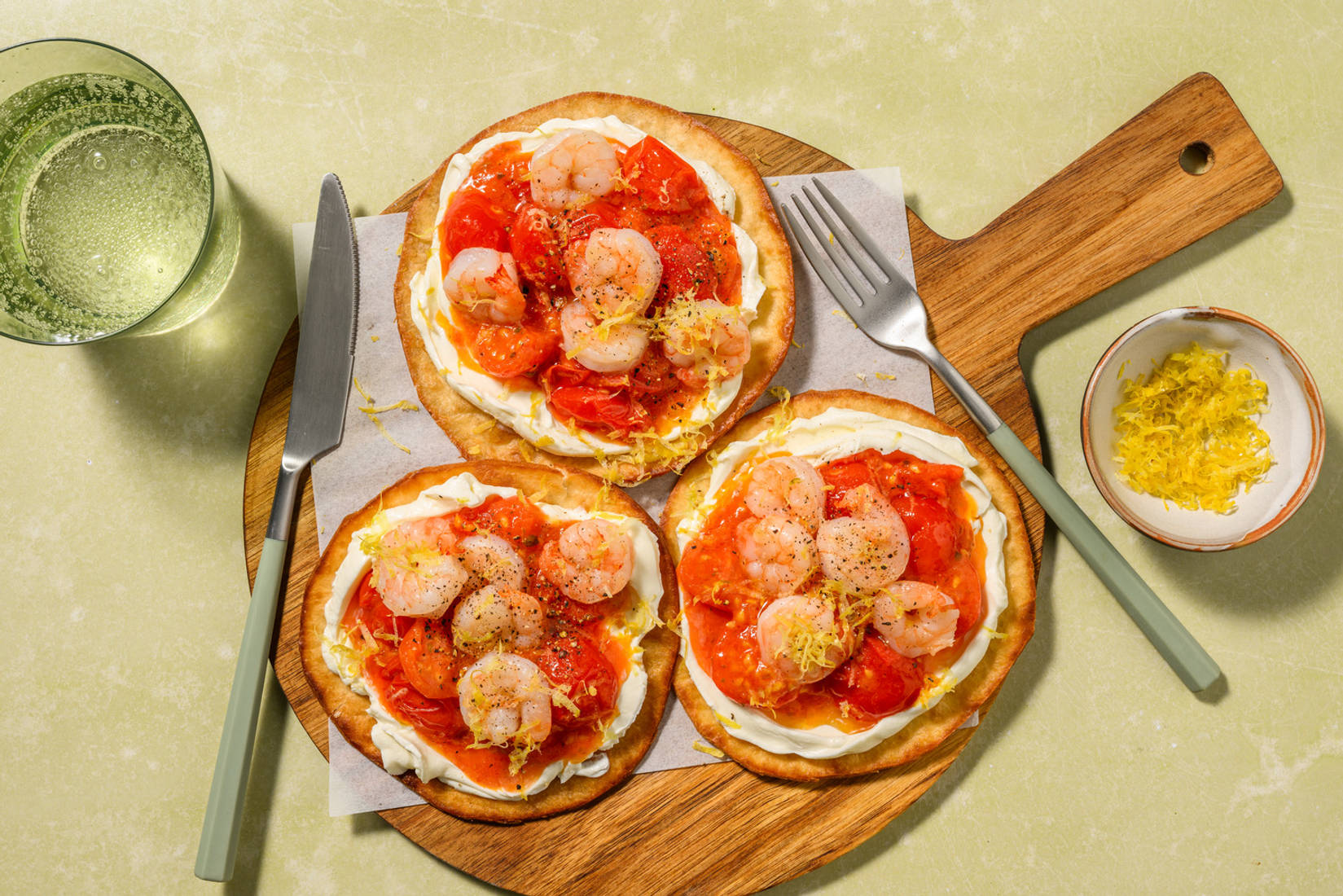 Tostadas crujientes de langostinos con salsa cítrica