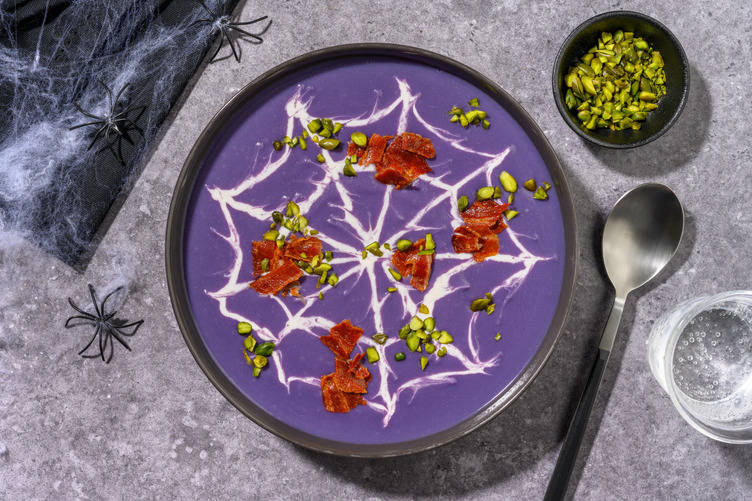 Calderone di crema viola e salsiccia croccante