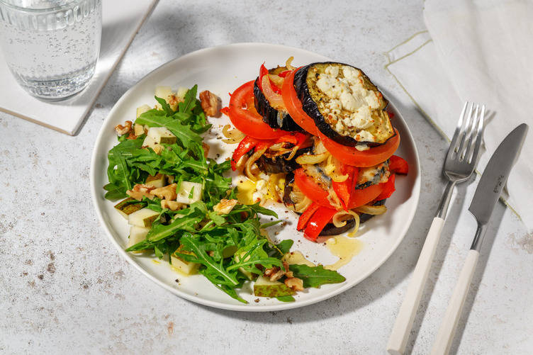 Timbal de berenjena asada con queso de cabra y tomate