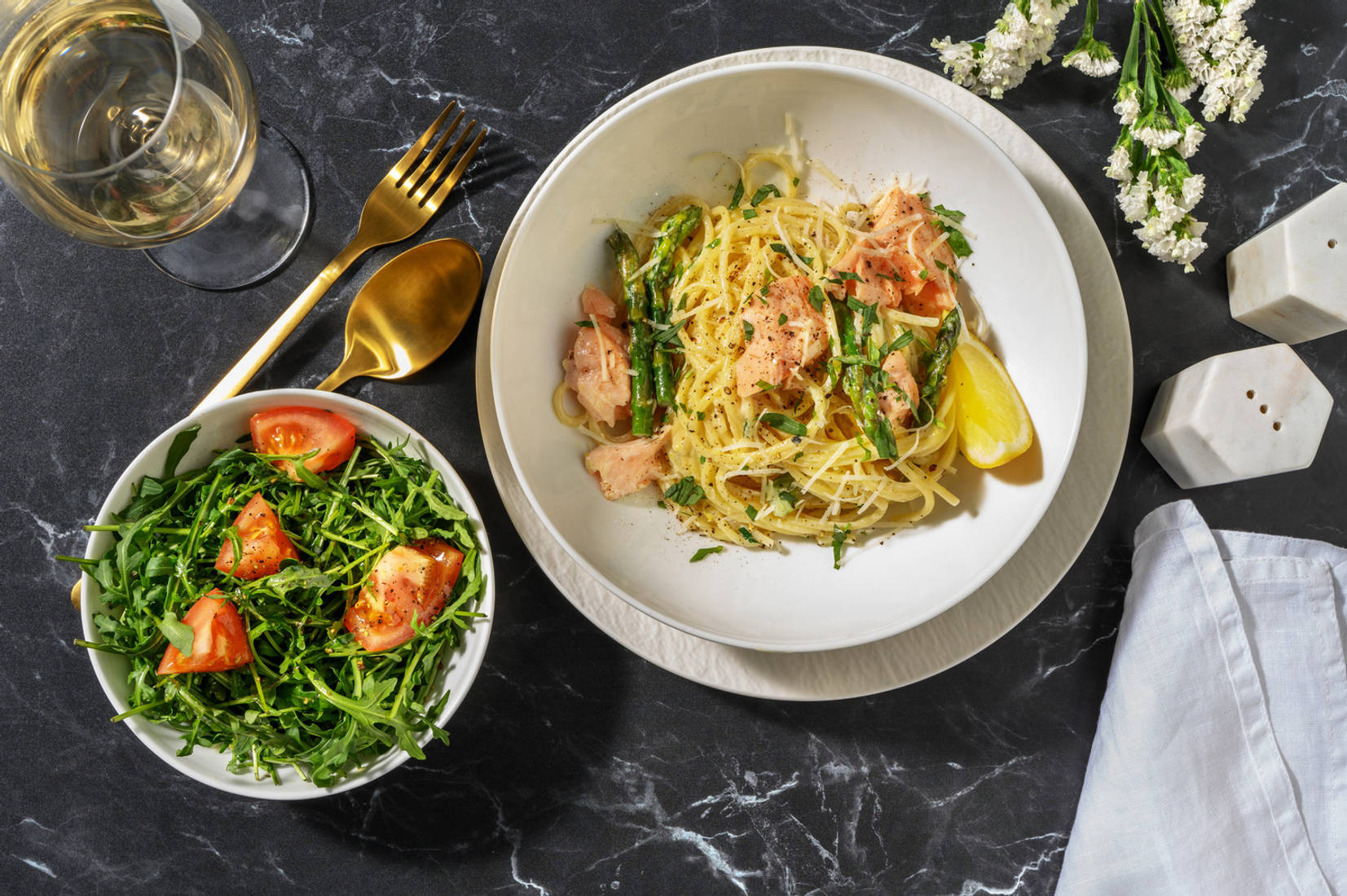 Creamy Lemon and Tarragon Salmon Spaghetti